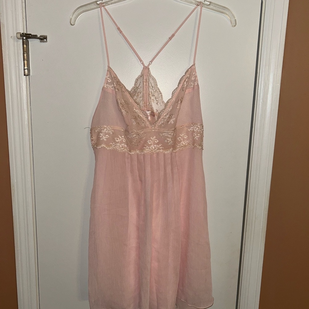 Elegant Pink Lace Victoria’s Secret Babydoll Chemise Size M